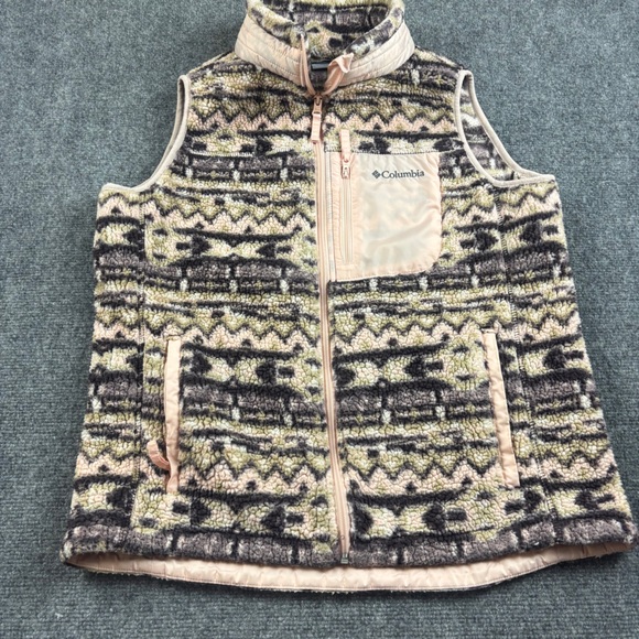 Columbia Jackets & Blazers - COLUMBIA Women’s West Bend Fleece Vest Pink Aztec Print size: Large